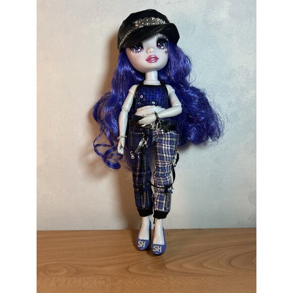 Rainbow High Rainbow Vision Shadow Neon Uma Vanhoose Doll - Picture 1 of 12